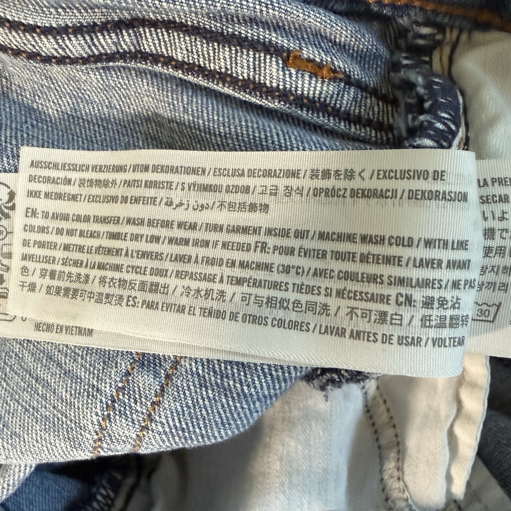 Abercrombie & Fitch The Mom High Rise Jeans Straight Leg Light Wash - Picture 7 of 16